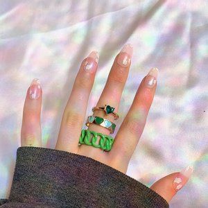 🤍 Green y2k Ring Set